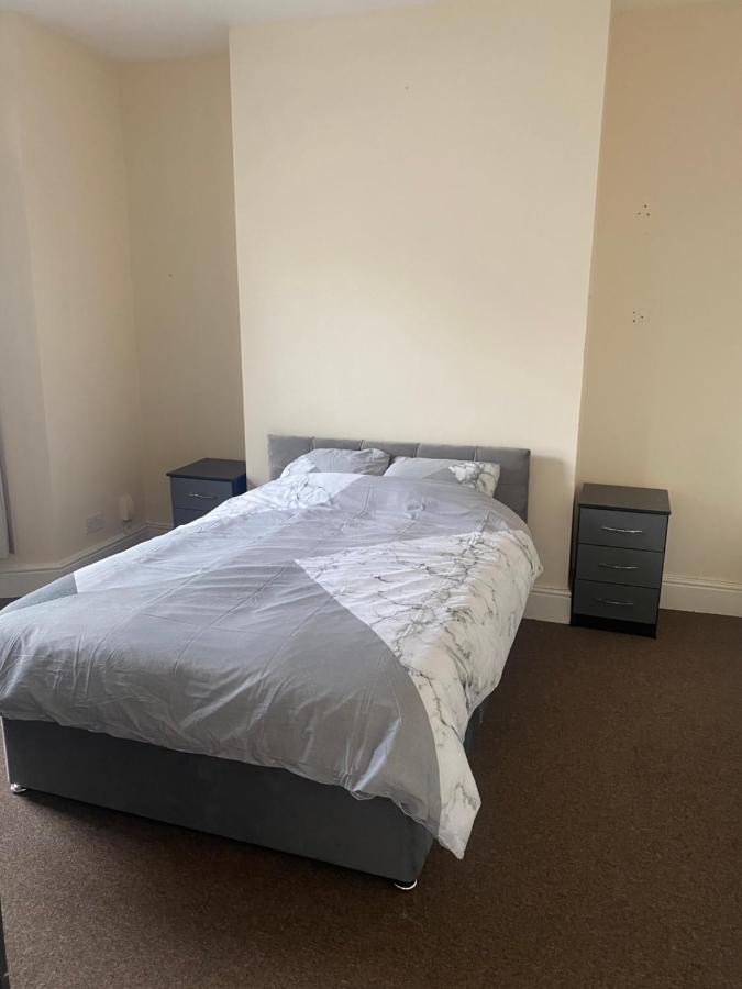 Spacious 4 Bedroom House Near Stokes Croft!! Central!!! Bristol Exteriör bild